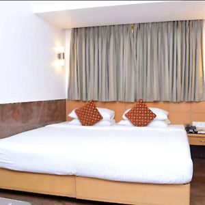 Executive room room & on Food Laundry & Welcome drink
